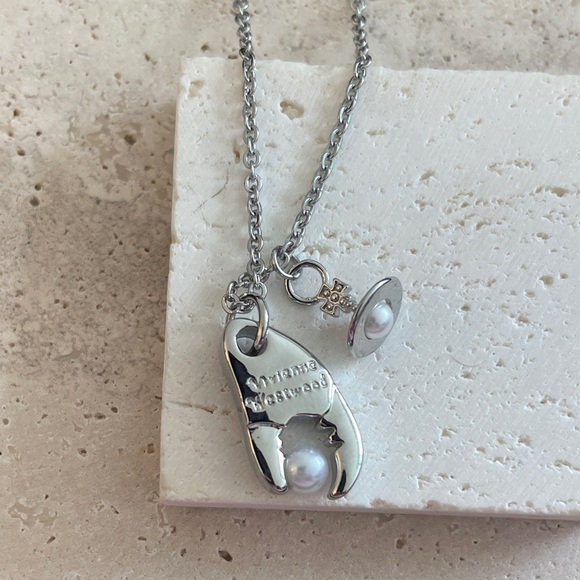 Vivienne Westwood Silver Crab Pendant Necklace - Picture 2 of 3